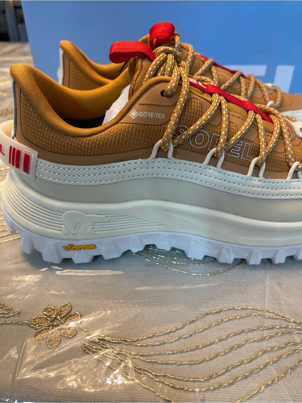 NWB Sorel women’s callsign low GTX canyon gold honey sneakers size 10 limited - Picture 8 of 16
